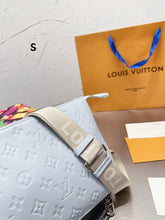 Load image into Gallery viewer, LB798 Coussin MM / 13.4 x 9.4 x 4.7 inches