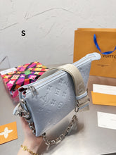 Load image into Gallery viewer, LB798 Coussin MM / 13.4 x 9.4 x 4.7 inches