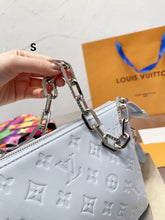 Load image into Gallery viewer, LB798 Coussin MM / 13.4 x 9.4 x 4.7 inches