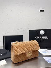 Load image into Gallery viewer, CC844 Classic Handbag / 6 × 9.9 × 2.5 in