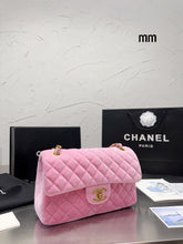 Load image into Gallery viewer, CC844 Classic Handbag / 6 × 9.9 × 2.5 in