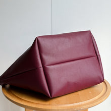 Load image into Gallery viewer, GC756 Gucci Totissima Large Reversible Tote Bag / W11.8" (19.7") x H10.6" x D9.1"