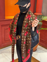 Load image into Gallery viewer, CLTH467 LV x TM Monogram Cerise Square 90 / 35.4 x 35.4 inches