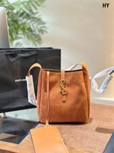 Load image into Gallery viewer, YSK368 LE 5 À 7 Supple Small IN Suede / 9 x 8.7 x 3.3 inches