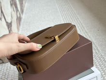 Load image into Gallery viewer, YSK337 Voltaire / 9.4" x 5.9" x 2"