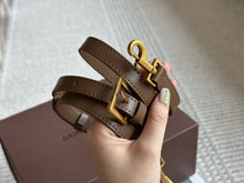 Load image into Gallery viewer, YSK337 Voltaire / 9.4" x 5.9" x 2"