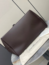 Load image into Gallery viewer, YSK433 Y Tote in Leather / 14.6 " x 12.6" x 2.8–8.7" / HIGHEST QUALITY VERSION