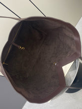 Load image into Gallery viewer, YSK433 Y Tote in Leather / 14.6 " x 12.6" x 2.8–8.7" / HIGHEST QUALITY VERSION