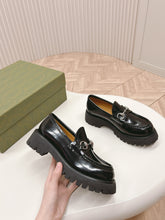Load image into Gallery viewer, SE1511 GUCCI Women's loafer with Horsebit / Size5-11