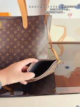 Load image into Gallery viewer, LB1086 Piano / 9.8 x 10.6 x 4.5 inches