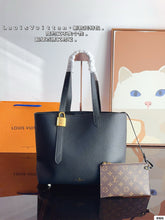 Load image into Gallery viewer, LB1086 Piano / 9.8 x 10.6 x 4.5 inches