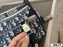 Load image into Gallery viewer, DR521 Small/Medium Diorcamp Bag