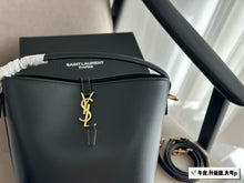 Load image into Gallery viewer, YSK370 LE 37 Small/Large in Shiny Leather