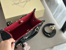 Load image into Gallery viewer, LB1088 OnTheGo PM / 9.8 x 7.5 x 4.5 inches