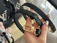 Load image into Gallery viewer, LB1088 OnTheGo PM / 9.8 x 7.5 x 4.5 inches