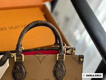 Load image into Gallery viewer, LB1089 OnTheGo PM / 9.8 x 7.5 x 4.5 inches