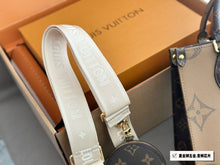 Load image into Gallery viewer, LB1089 OnTheGo PM / 9.8 x 7.5 x 4.5 inches