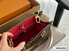 Load image into Gallery viewer, LB1089 OnTheGo PM / 9.8 x 7.5 x 4.5 inches