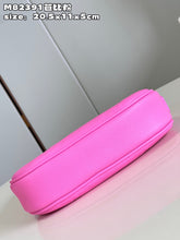 Load image into Gallery viewer, LB842 Mini Moon / HIGHEST QUALITY VERSION / 8.1 x 4.3 x 2 inches