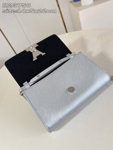 Load image into Gallery viewer, LB1187 Pochette Louise / 8.7 x 5.5 x 2 inches / HIGHEST QUALITY VERSION