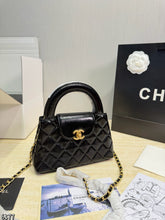Load image into Gallery viewer, CC1477 Chanel 24K Kelly Chain Bag / 20×14 cm