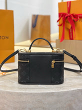 Load image into Gallery viewer, LB1696 Louis Vuitton Vanity / HIGHEST QUALITY VERSION / 19×11.5×6.5 cm