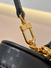 Load image into Gallery viewer, LB1696 Louis Vuitton Vanity / HIGHEST QUALITY VERSION / 19×11.5×6.5 cm
