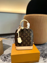 Load image into Gallery viewer, LB978 Alma Backpack / 5.9 x 7.9 x 3.9 inches