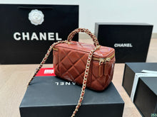 Load image into Gallery viewer, CC1041 Clutch with Chain / 3.7 × 6.2 × 3.1 in