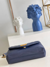 Load image into Gallery viewer, LB803 New Wave Chain Bag MM / HIGHEST QUALITY VERSION / 9.4 x 5.5 x 3.5 inches