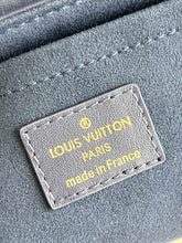 Load image into Gallery viewer, LB803 New Wave Chain Bag MM / HIGHEST QUALITY VERSION / 9.4 x 5.5 x 3.5 inches