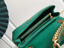 Load image into Gallery viewer, LB805 New Wave Chain Bag MM / HIGHEST QUALITY VERSION / 9.4 x 5.5 x 3.5 inches