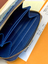 Load image into Gallery viewer, LB927 Zippy Coin Purse / 4.3 x 3.3 x 0.8 inches / HIGHEST QUALITY VERSION