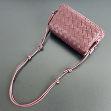 Load image into Gallery viewer, BV082 Bottega Veneta Notturno Intrecciato / HIGHEST QUALITY VERSION / 21×11×9 cm
