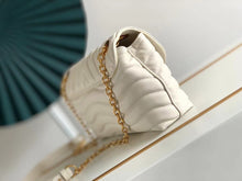 Load image into Gallery viewer, LB808 New Wave Chain Bag MM / HIGHEST QUALITY VERSION / 9.4 x 5.5 x 3.5 inches