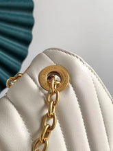 Load image into Gallery viewer, LB808 New Wave Chain Bag MM / HIGHEST QUALITY VERSION / 9.4 x 5.5 x 3.5 inches