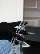 Load image into Gallery viewer, CC1483 Chanel 26P Classic Quilted Chain Bag / M 23×19 cm | S 20×14 cm