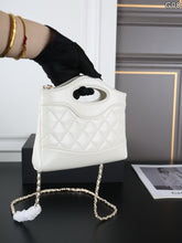 Load image into Gallery viewer, CC1487 Chanel 26P Classic Quilted Chain Bag / M 23×19 cm | S 20×14 cm