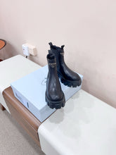 Load image into Gallery viewer, SE1514 PRADA Monolith Brushed Leather Chelsea Boots / Size5-10
