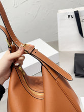 Load image into Gallery viewer, CL126 Helose Bag / 12x11x3IN