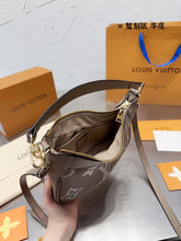 Load image into Gallery viewer, LB814 Bagatelle / 9.4 x 7.1 x 2.8 inches