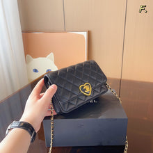 Load image into Gallery viewer, CC717 Wallet on the Chain / 7.5x1.6x4.7inch