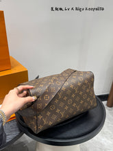 Load image into Gallery viewer, LB1279 Speedy Soft 30 Dark / 11.8 x 8.3 x 6.7 inches