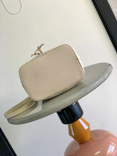 Load image into Gallery viewer, LB929 Néonoé BB / 7.9 x 7.9 x 5.1 inches / HIGHEST QUALITY VERSION