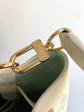 Load image into Gallery viewer, LB929 Néonoé BB / 7.9 x 7.9 x 5.1 inches / HIGHEST QUALITY VERSION