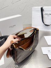 Load image into Gallery viewer, CL116 Ava Triomphe Soft Bag / 10 x 7 x 4 IN