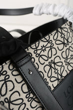 Load image into Gallery viewer, LWE040 Basket Anagram Tote Bag / 11.8x9.8x6.3inch