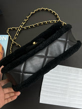 Load image into Gallery viewer, CC1044 Mini/Small Flap Bag / HIGHEST QUALITY VERSION MATERIAL