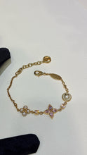 Load image into Gallery viewer, JW1443 LV 2026 Zirconia Floral Bracelet / Engraved Monogram