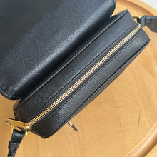 Load image into Gallery viewer, GC700 Ophidia Medium Shoulder Bag / 10.2x6.7x2.7inch